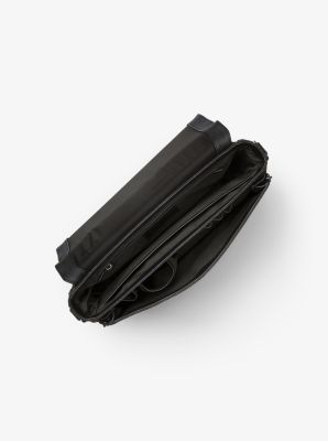 Jet Set Large Messenger