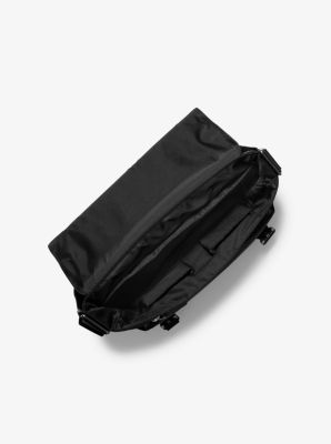Borsa messenger Brooklyn in gabardine di nylon image number 1