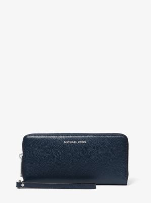 Kors wristlet deals