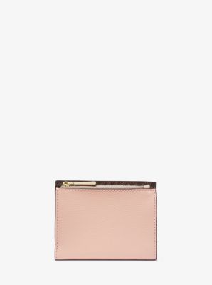 Portefeuille enveloppe en cuir de taille moyenne avec logo in BRUN/ROSE DOUX | Michael Kors