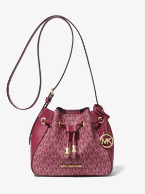 Michael Kors-Mercer Small Logo Bucket Bag Review/What fits! 