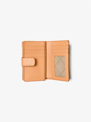 Michael kors medium crossgrain leather hot sale envelope wallet