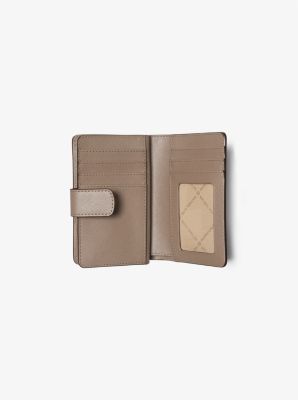 Michael kors best sale wallet medium