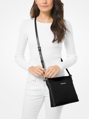 Michael michael kors signature deals bedford flat small crossbody