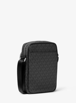 Jet Set Medium Logo Crossbody Bag