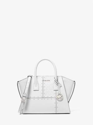 Bolso satchel Avril pequeño con parches de tachuelas y logotipo exclusivo image number 0