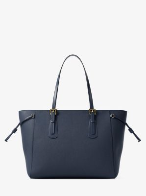 Bolso tote Voyager grande de piel saffiano in AZUL MARINO | Michael Kors