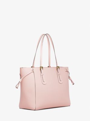 Bolso tote Voyager grande de piel saffiano in ROS&Aacute;CEO EMPOLVADO | Michael Kors