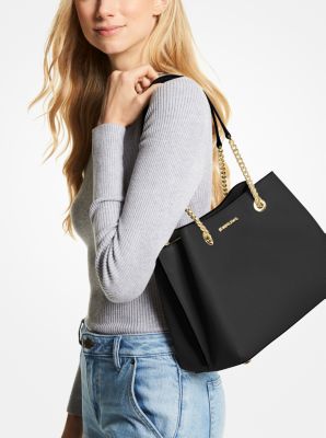 https://michaelkors.scene7.com/is/image/MichaelKors/35S0GXZS7L-0001_4?$large$