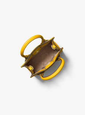 Très petit sac à bandoulière Mercer en cuir grainé in JAUNE JASMIN | Michael Kors