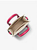 Très petit sac à bandoulière pour téléphone intelligent Mirella à logo signature image number 1