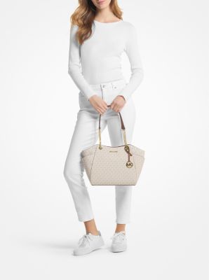 Signature jet set chain shoulder tote sale