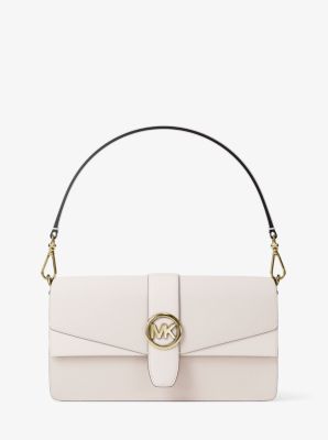 Bolso de hombro Greenwich mediano de piel saffiano in CREMA CLARO | Michael Kors