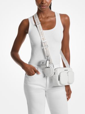 Bolso cruzado Jet Set mediano de cuero con funda para Apple AirPods Pro® image number 3