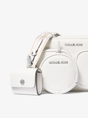 Bolso cruzado Jet Set mediano de cuero con funda para Apple AirPods Pro® image number 4