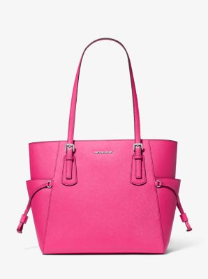 Bolso tote Voyager grande de cuero saffiano image number 0