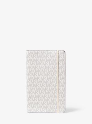 Medium Notebook image number 0