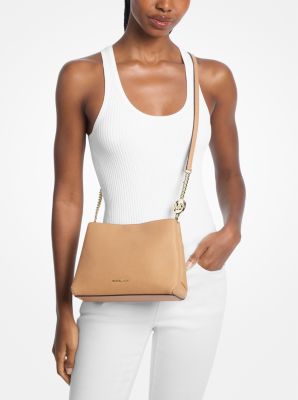 Bandolera Christina peque&ntilde;a de piel granulada in CAMEL | Michael Kors
