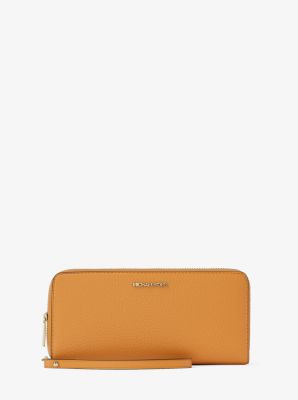 Jet Set Travel Large Pebbled Leather Wristlet