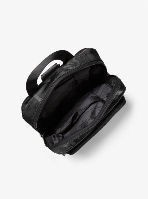 【新品】MICHAEL KORS KENT SPORT メンズ ショルダーバッグ Kent Logo Jacquard Nylon Sling Pack | Michael Kors [US]