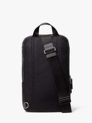 【新品】MICHAEL KORS KENT SPORT メンズ ショルダーバッグ Kent Logo Jacquard Nylon Sling Pack | Michael Kors [US]