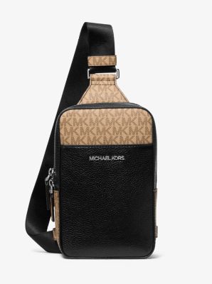 Michael shops Kors Cooper Utility Sling Pack Shoulder Bag Admiral Graphic KORS