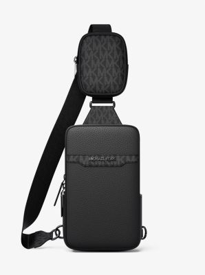 Riñonera bandolera Cooper mediana de piel granulada con logotipo exclusivo con monedero in NEGRO | Michael Kors