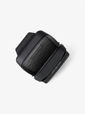 Riñonera bandolera Cooper mediana de piel granulada con logotipo exclusivo con monedero in NEGRO | Michael Kors