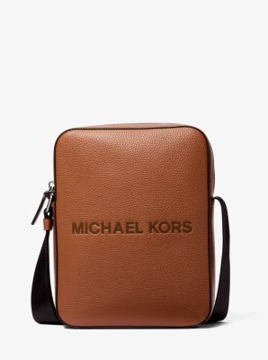 Bolso messenger Cooper de piel granulada con logotipo en relieve