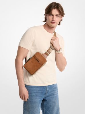 Sac &agrave; une bretelle Cooper de taille moyenne en su&egrave;de