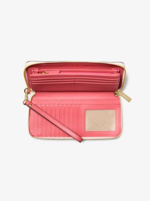 Billetera continental Jet Set con franja y logotipo de la marca con dije in HIBISCUS | Michael Kors
