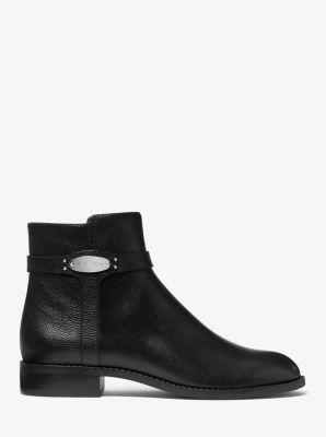 Finley quilted flat on sale boot