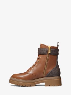 Bota de estilo militar Stark de piel con logotipo in LUGGAGE | Michael Kors