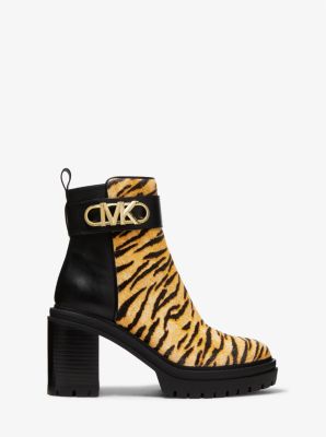 Bota Parker de pelo de becerro con estampado de tigre in CAL&Eacute;NDULA | Michael Kors