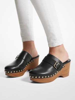 Clog Rye van leer met plateauzool en studs