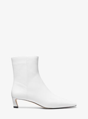 Botte &agrave; talon bobine Cosmo en cuir in BLANC OPTIQUE | Michael Kors