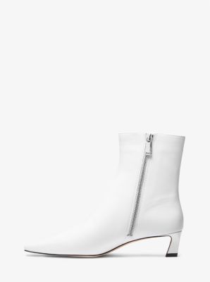 Botte &agrave; talon bobine Cosmo en cuir in BLANC OPTIQUE | Michael Kors