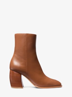 Bota Maude de piel in LUGGAGE | Michael Kors