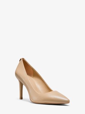 kors dorothy flex pump