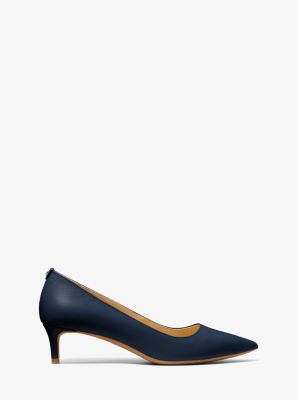 Michael kors navy blue pumps online