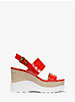 Sandale compensée Rhett en cuir gaufré à motif crocodile image number 1