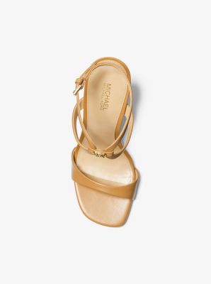 Sandalia Amara de cuero in MAN&Iacute; P&Aacute;LIDO | Michael Kors