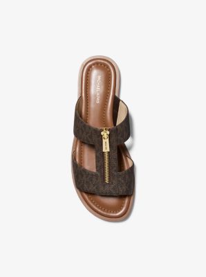 Slipper Berkley met kenmerkend logo