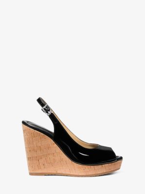 Sandalia Rosie de charol con cu&ntilde;a