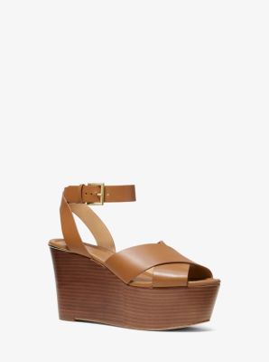 Arriba 63+ imagen michael kors abbott wedge