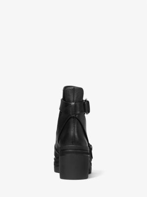 Cut out boots on sale pull and bear