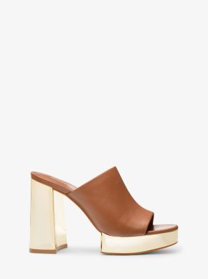 Zapato mule Celeste de cuero con plataforma in LUGGAGE | Michael Kors