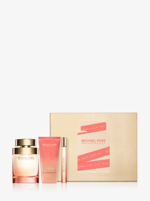 Wonderlust best sale perfume set