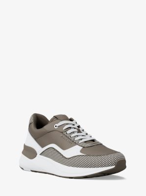 Zapatilla Trevor de varios materiales