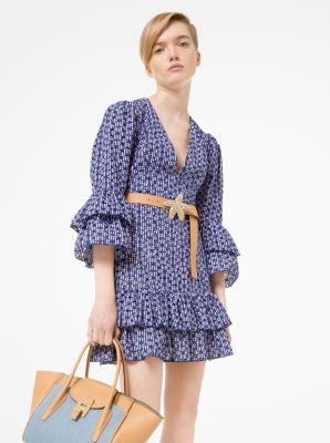 Vestido de volantes de guinga con ojales